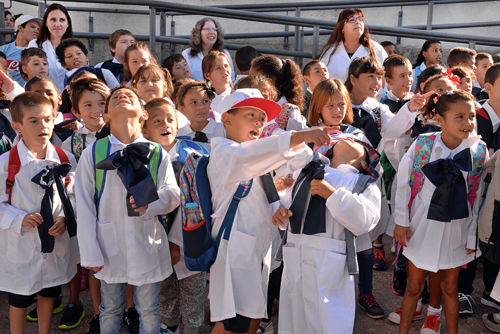 niños en la escuela