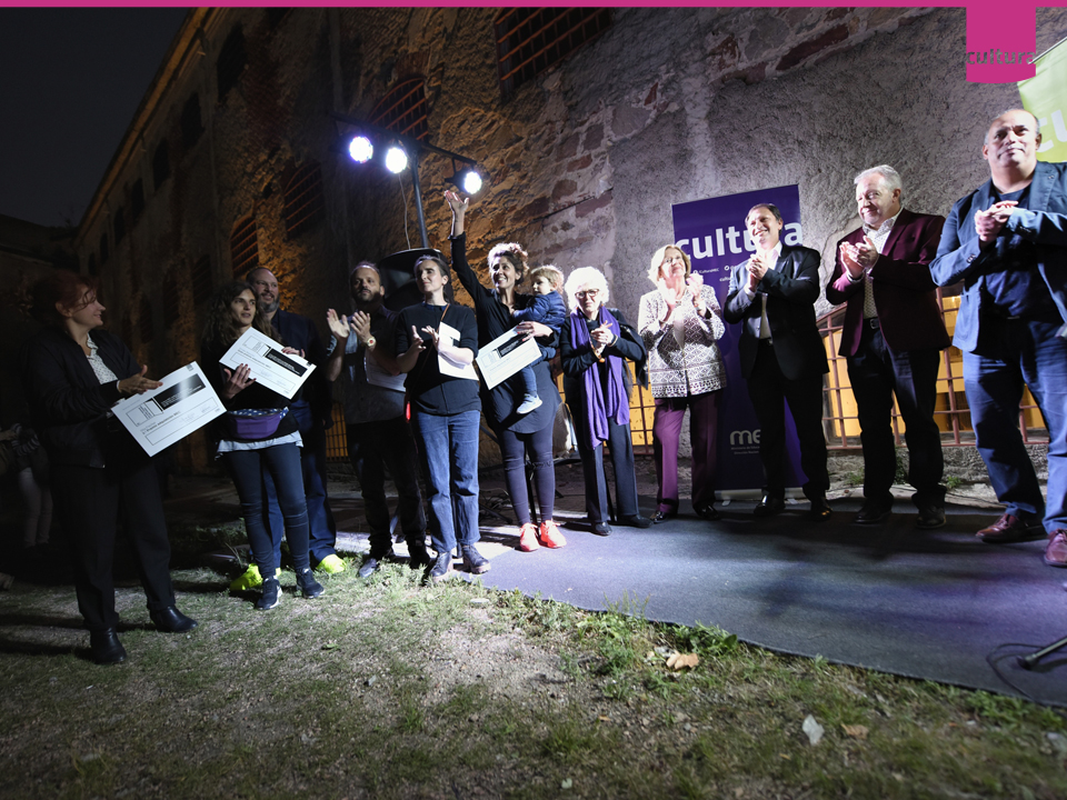 Autoridades y ganadores del Premio.