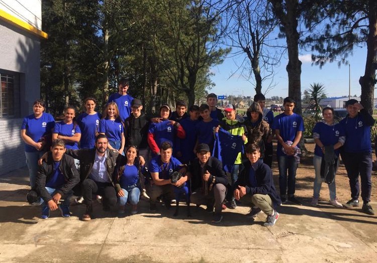 estudiantes del cecap melo