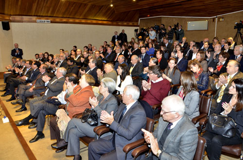 Público en sala de Relaciones Exteriores